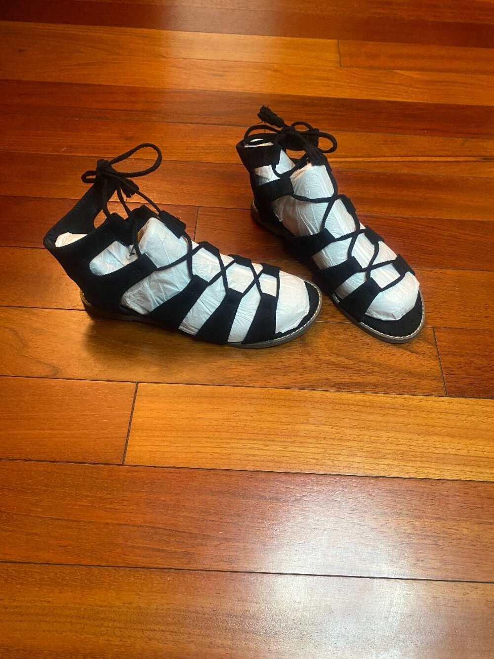 Old Navy Lace up Gladiator Sandal size 6 Black